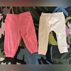 2 pairs of Carter’s 9 months Baby Pants